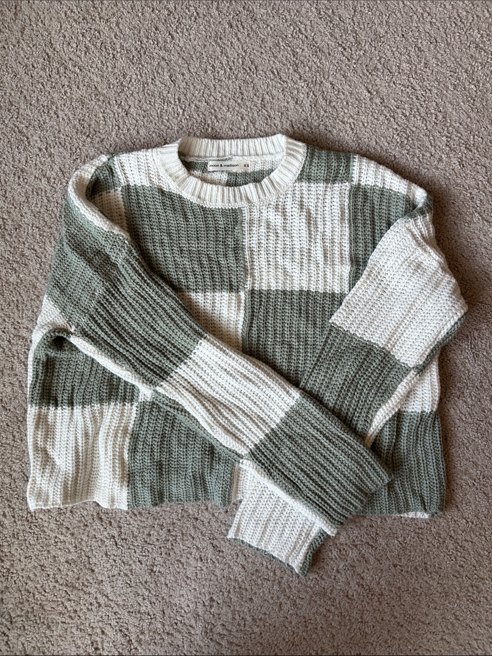 Moon & Madison- Green & Cream Checkered Knit Crewneck Sweater- Size XS
